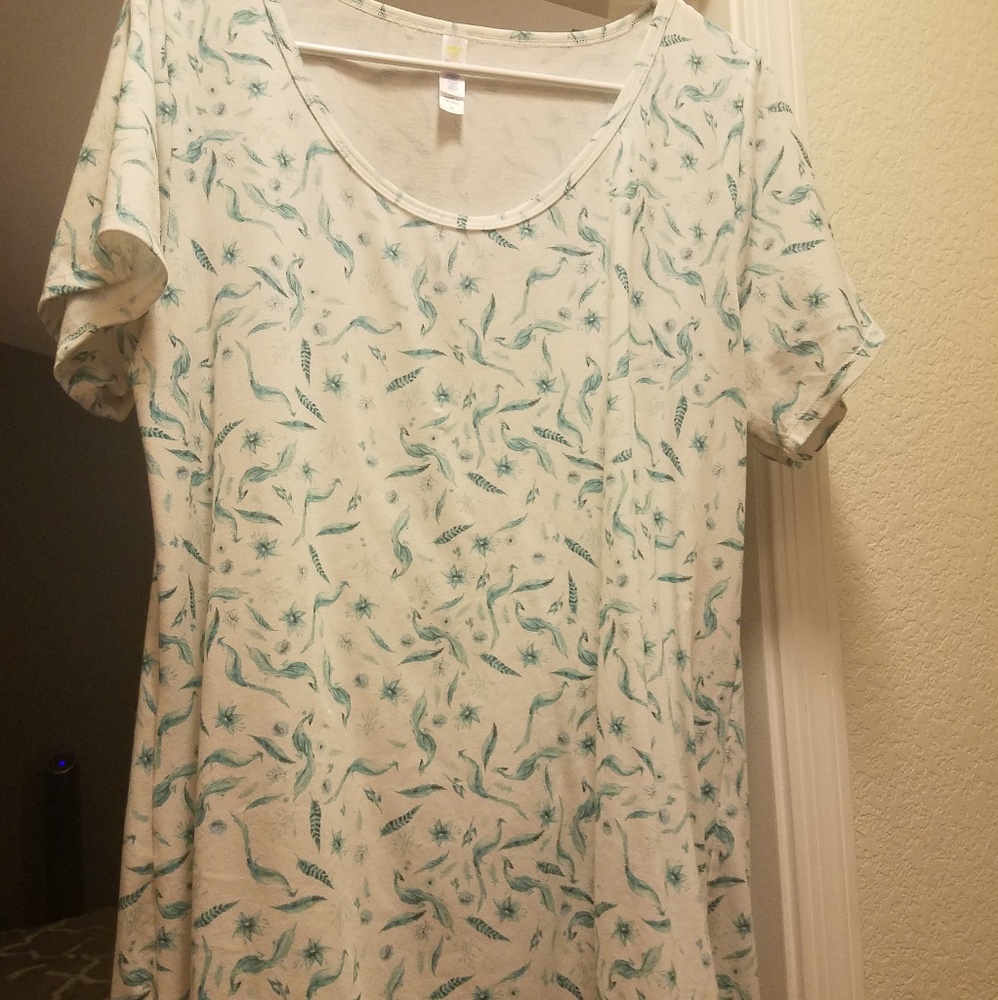 Lularoe xl classic t